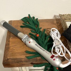 Beachwaver Pro 1.25 Gray Curling Iron